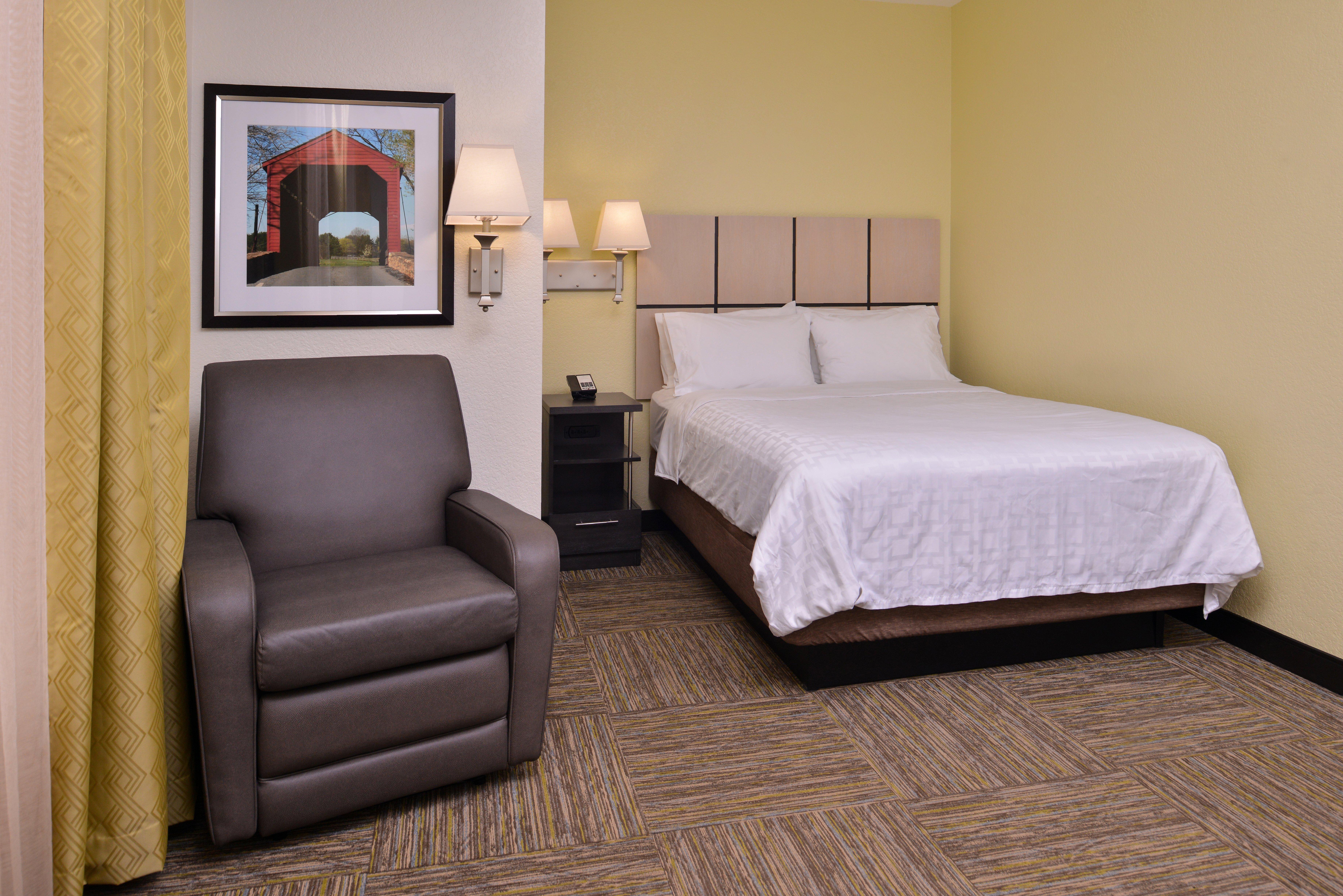 Candlewood Suites Terre Haute By Ihg Exteriör bild