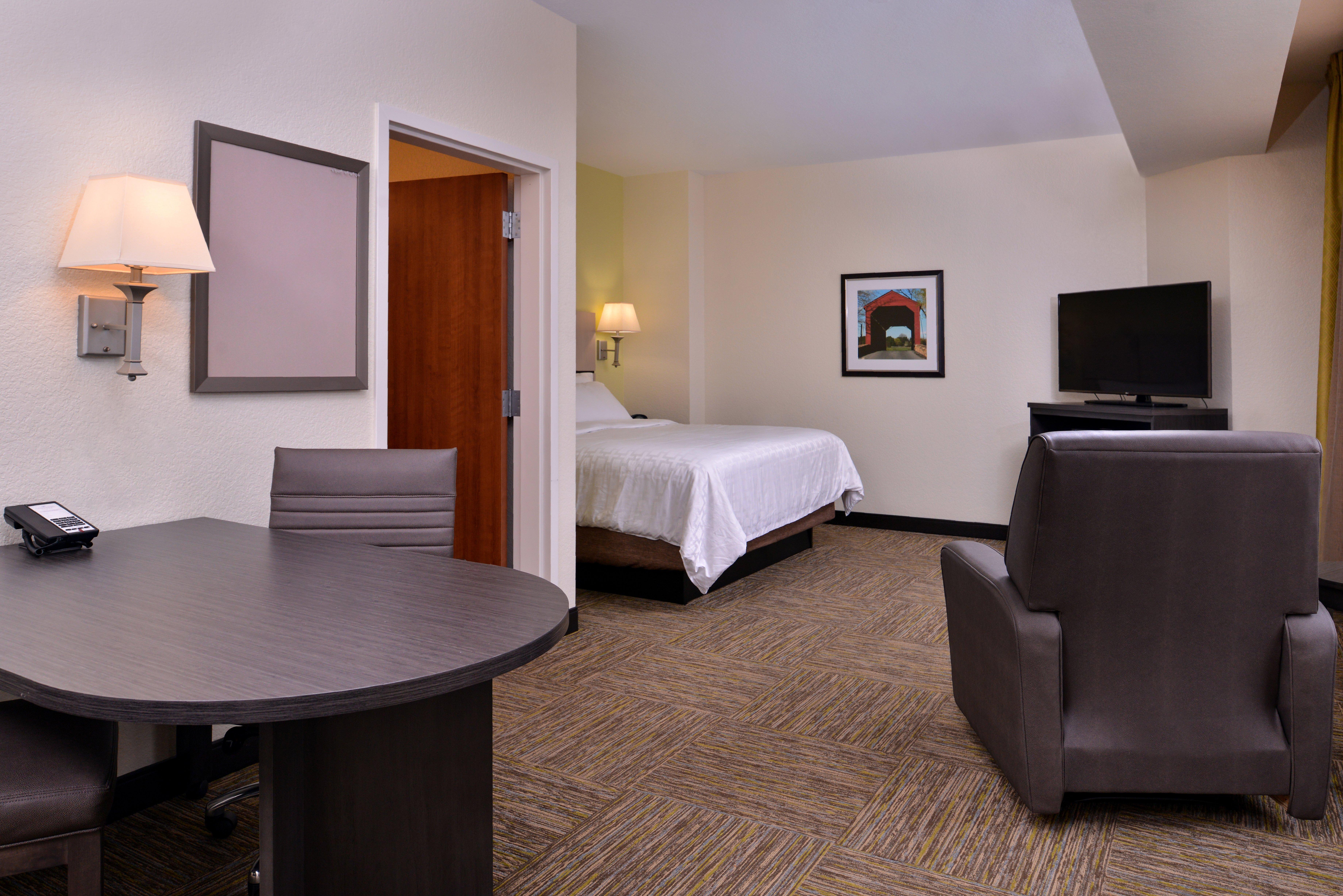 Candlewood Suites Terre Haute By Ihg Exteriör bild